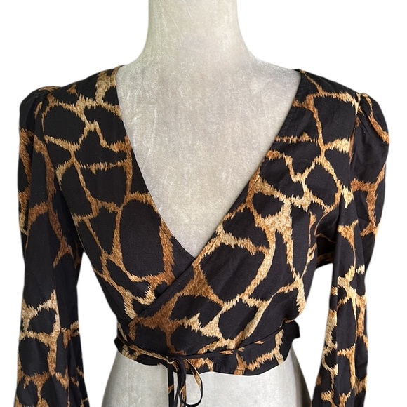 MILLY Wynona Giraffe Printed Wrap Tie Waist Puff Sleeve Cropped Linen Blouse - S - Picture 7 of 16